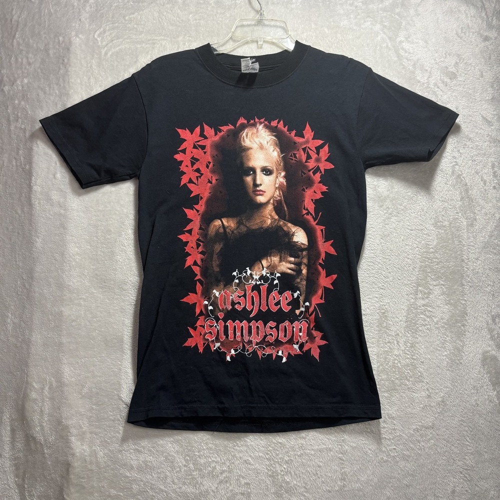 Vtg 2005 Ashlee Simpson I AM ME Concert Tour Unisex Adults Black Small T-Shirt